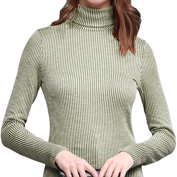 Gorgeous NWT Top - Picture 2 of 11